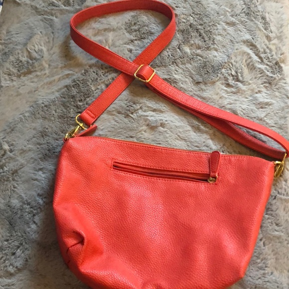 Steve Madden Handbags - Steve Madden pink crossbody bag
